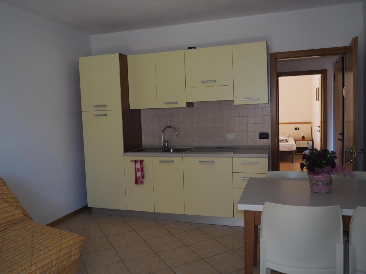 Residenza Arcobaleno Aparthotel Tenno Exterior photo